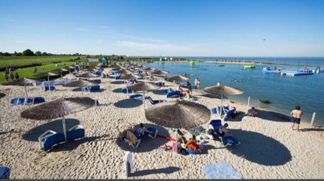 Beachhouse Tossens Bagian luar foto